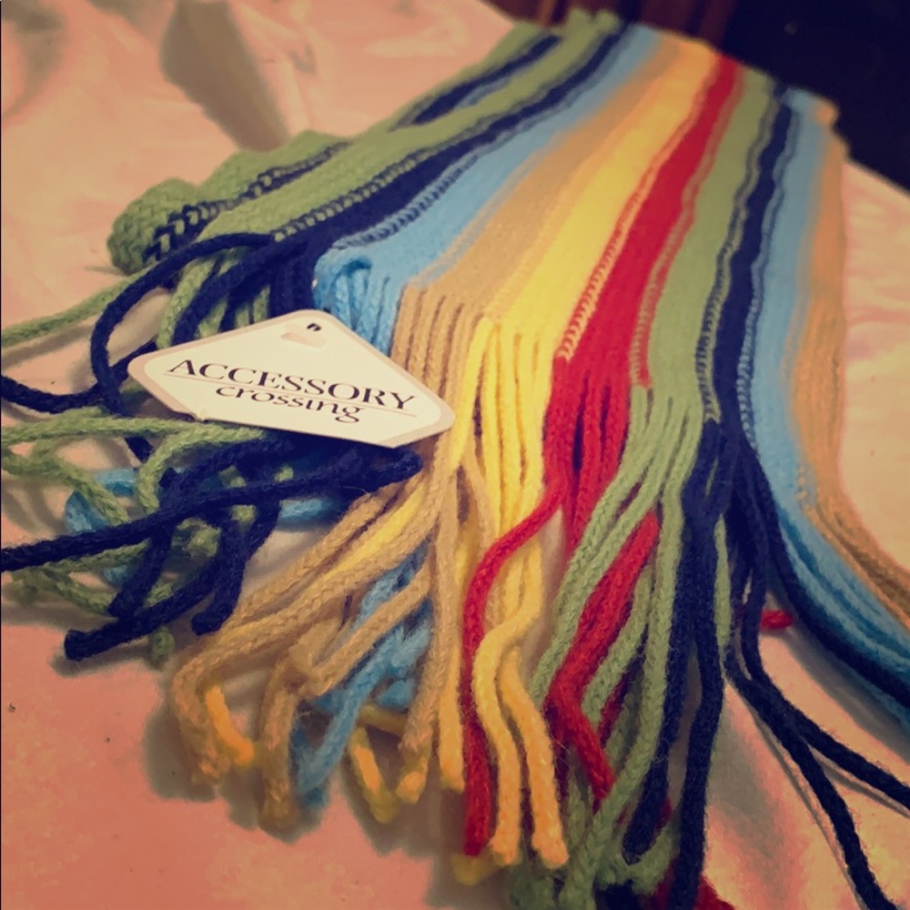 Accessory Crossing Rainbow Scarf